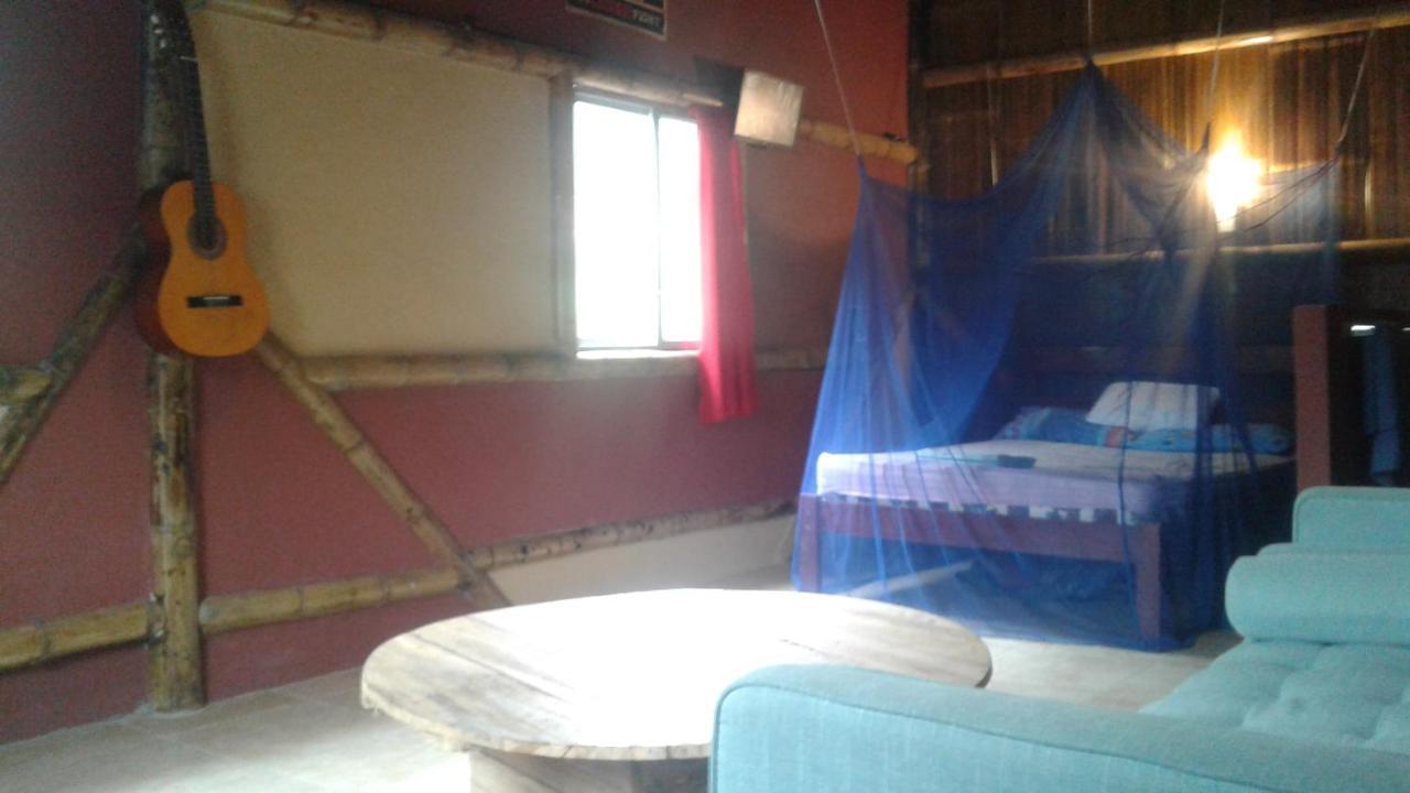 My Little House Surf&Backpacker Hostel Montañita Dış mekan fotoğraf