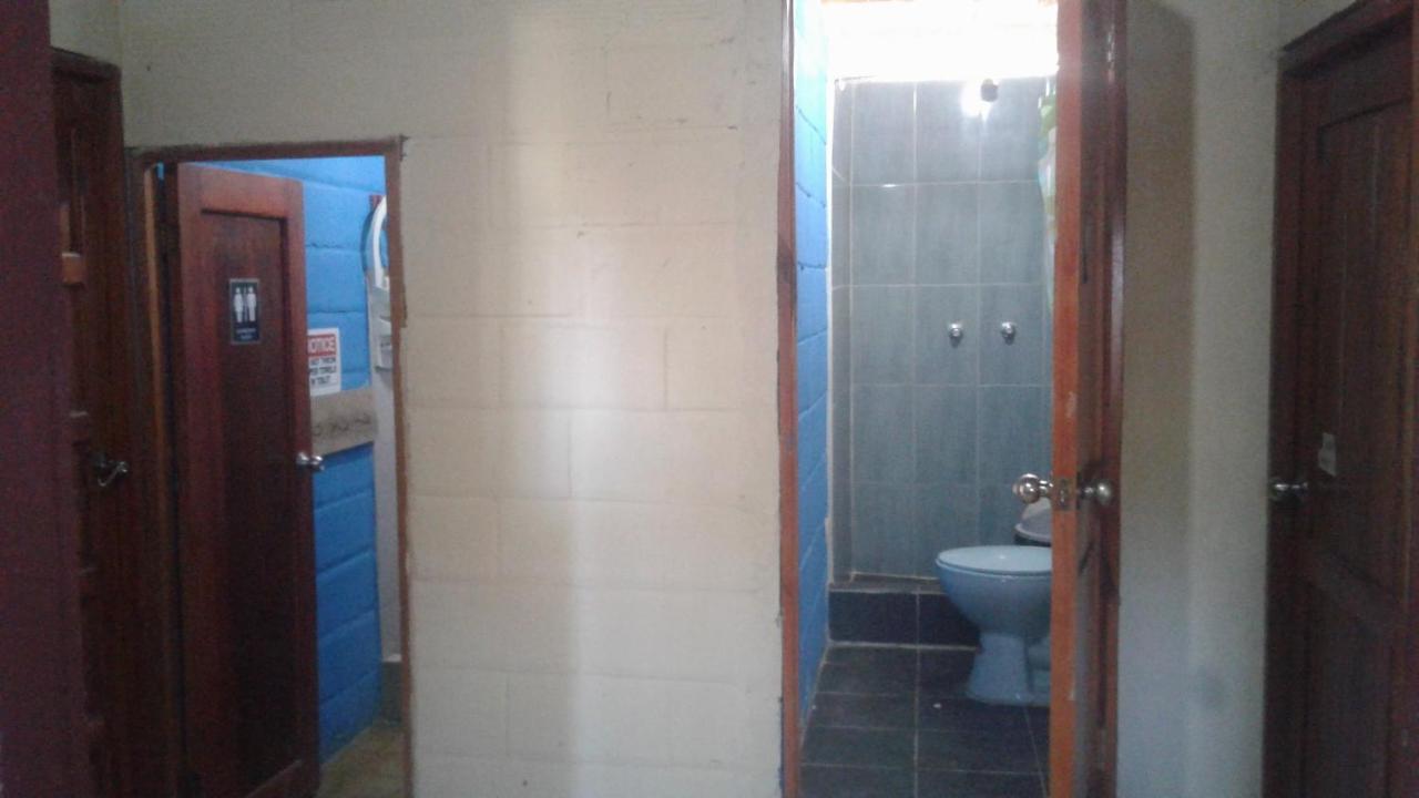 My Little House Surf&Backpacker Hostel Montañita Dış mekan fotoğraf